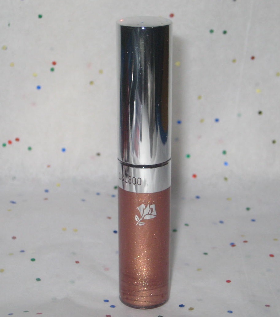 Color Fever Gloss Sensual Vibrant Lipshine in Tumultuous