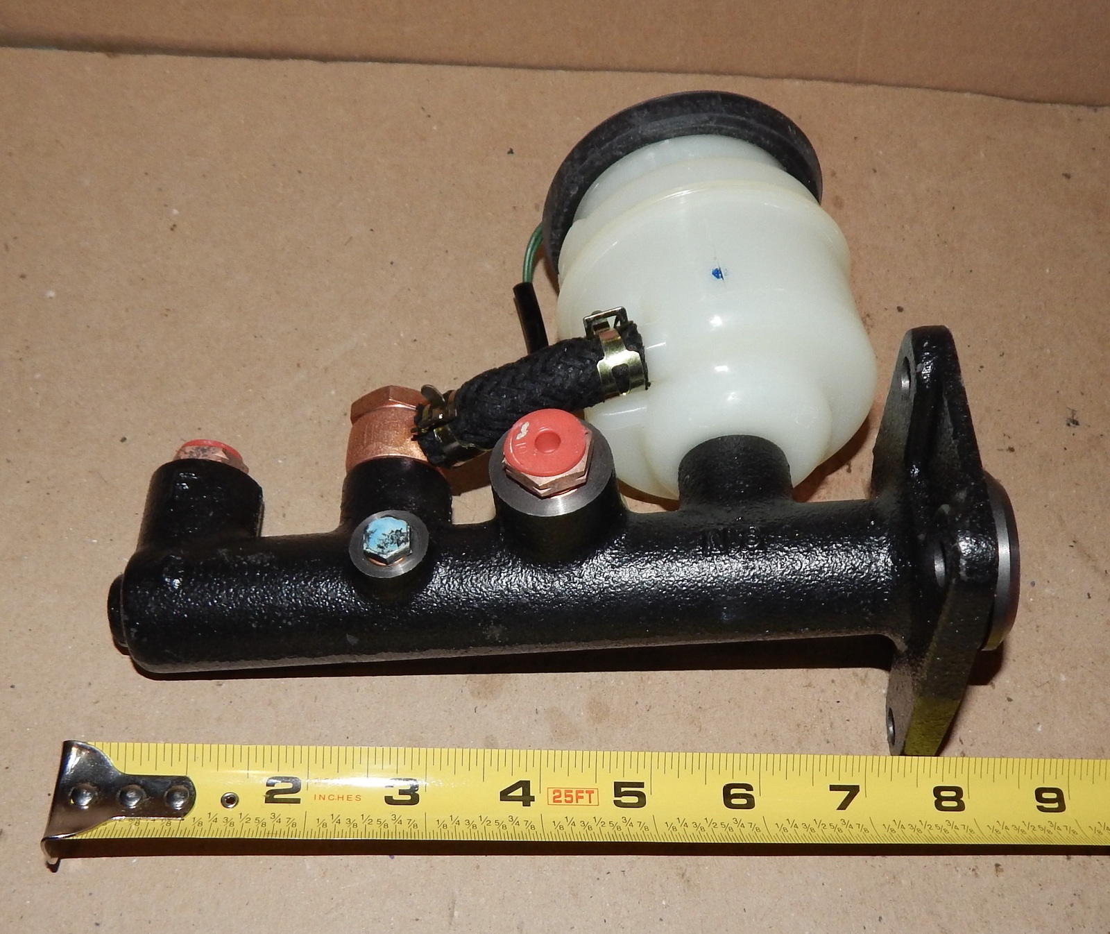 Brake Master Cylinder Toyota 4Runner 86 to 88 NIB Vera 3010940 Or 072