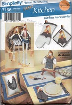 Simplicity 7166 Kitchen Accessories, Oven Mitts Chicken Decor Pillow, Place Mats - $16.00