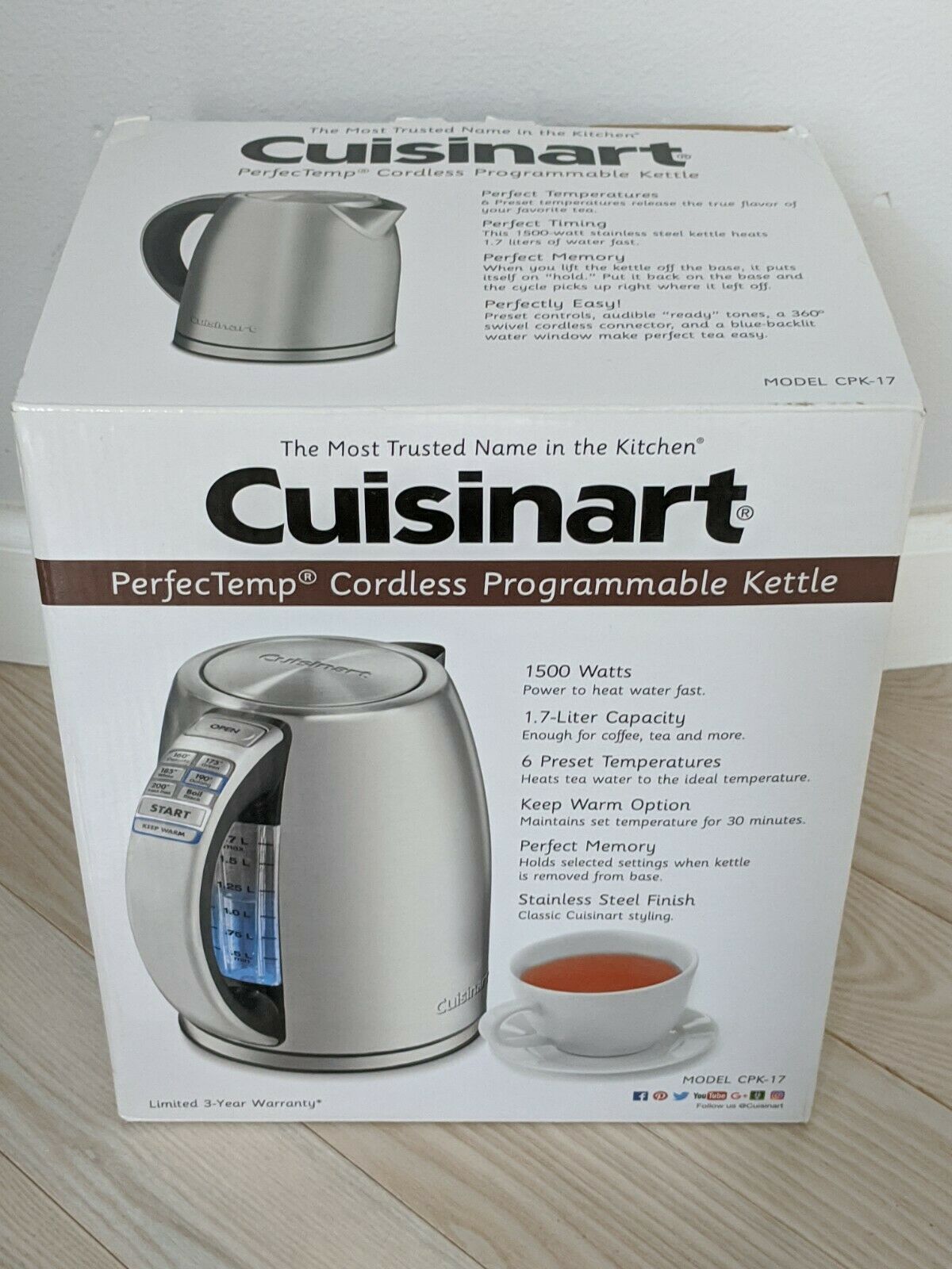 Cuisinart CPK17 PerfecTemp 1.7Liter Stainless Steel Cordless Electric