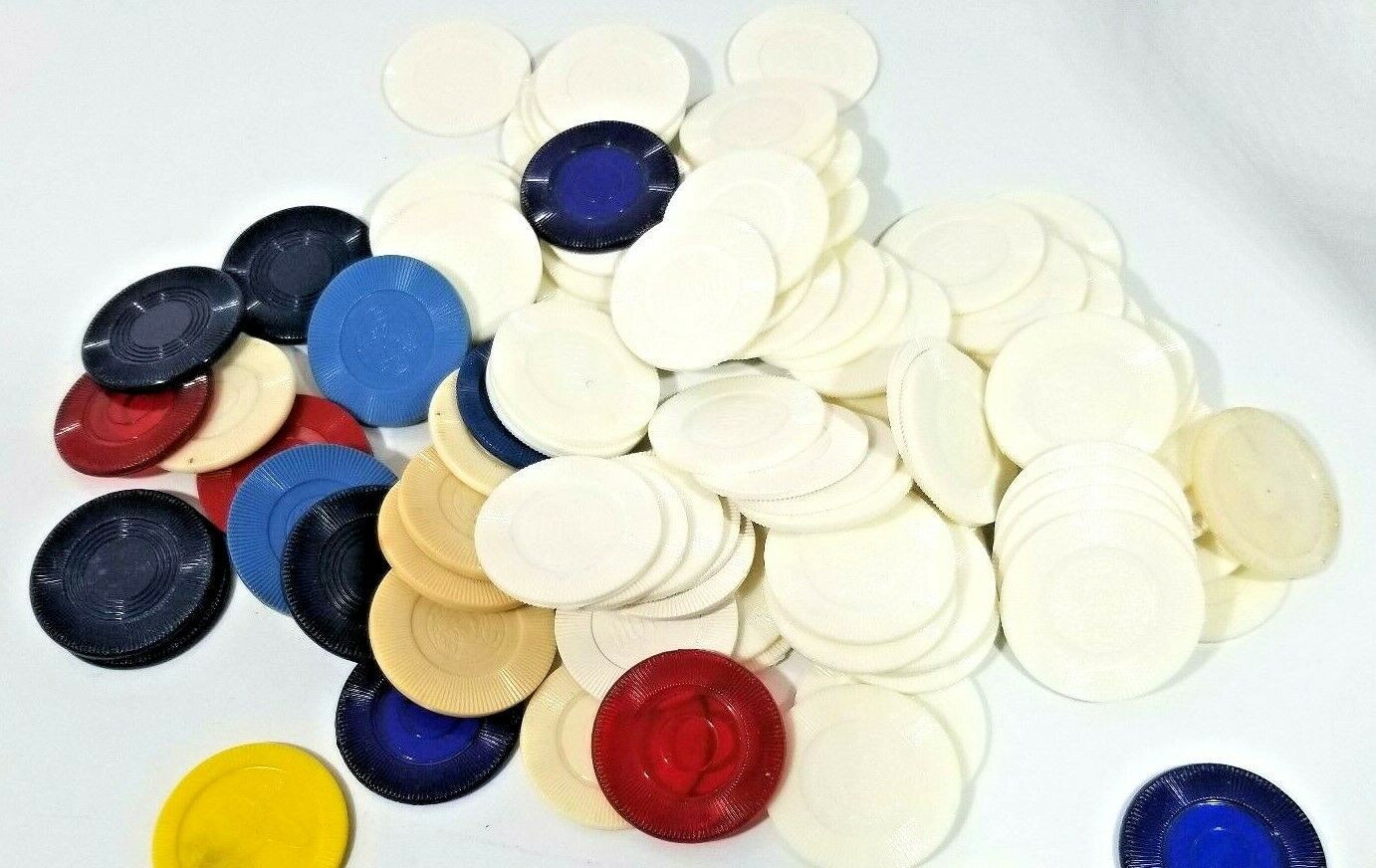 Bicycle Premium Tournament Poker Chips With Casino Tray (100 Chips) Clay  Filled