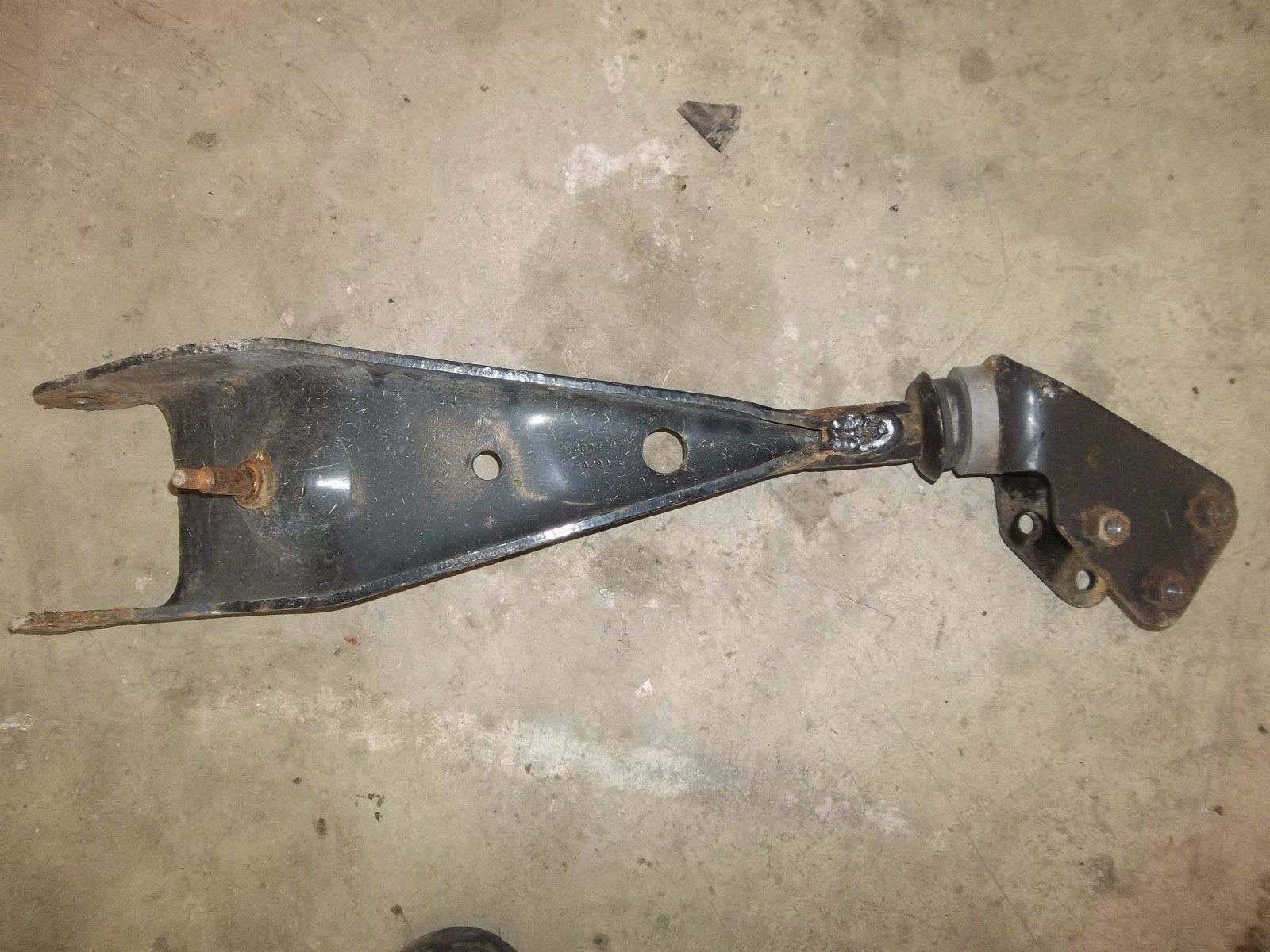 92 93 94 95 96 97 To 07 Ford E250 E350 E450 Left Driver Radius ARM W ...