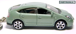 Mbtoyotapriusgreenkm002 thumb200