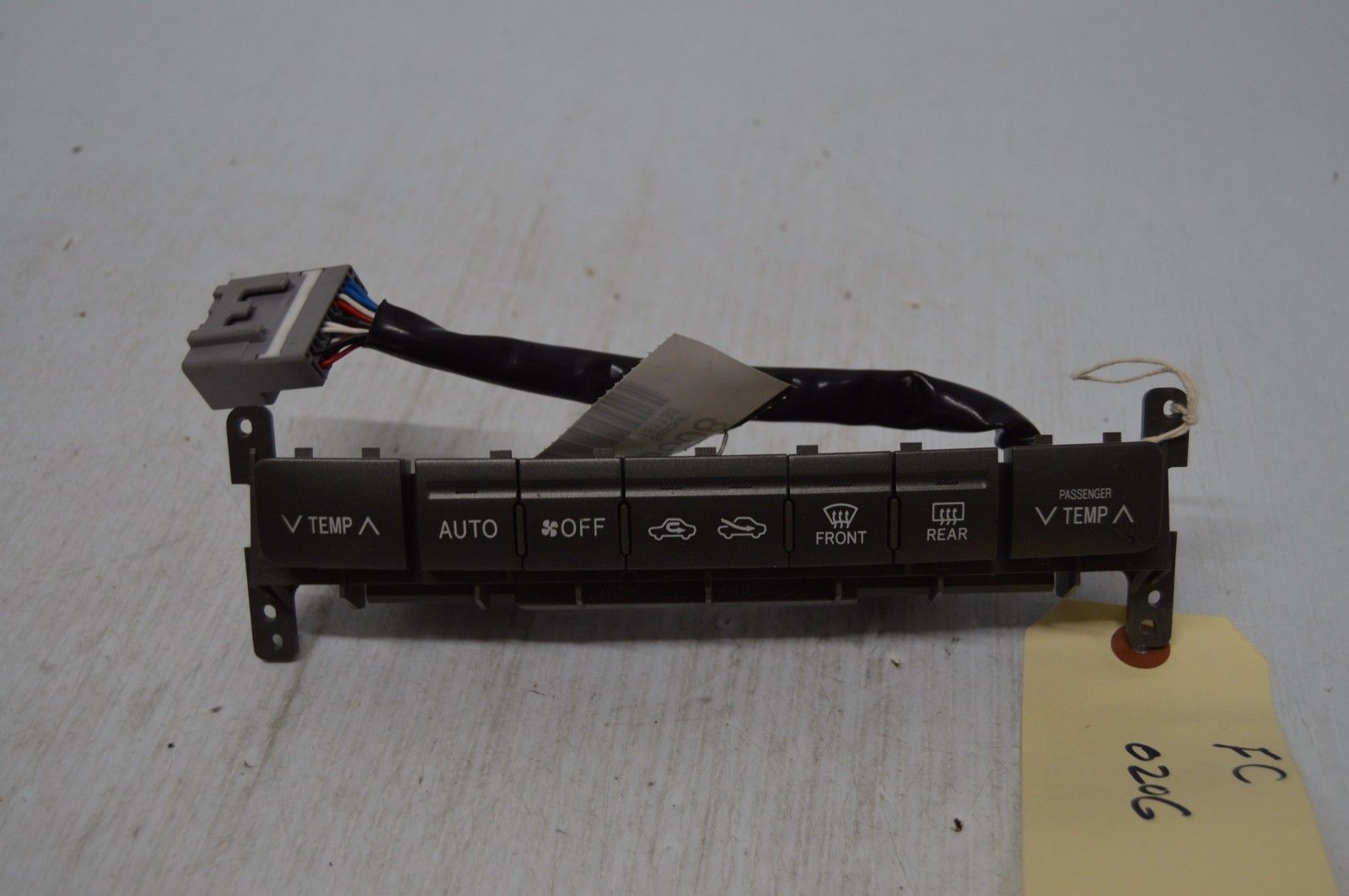 20032009 LEXUS GX470 CLIMATE CONTROL PANEL FC0206 A/C & Heater Controls