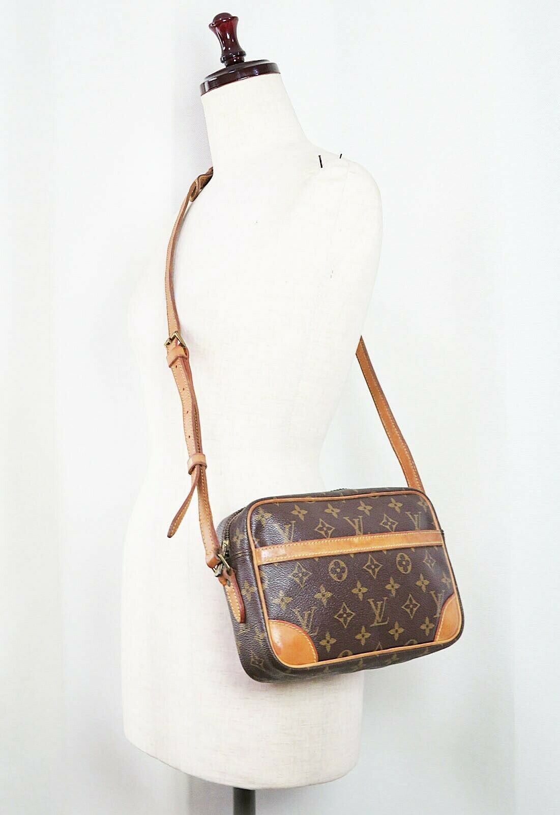 Authentic LOUIS VUITTON Trocadero 24 Monogram Shoulder Bag #36184 - Women&#39;s Bags & Handbags