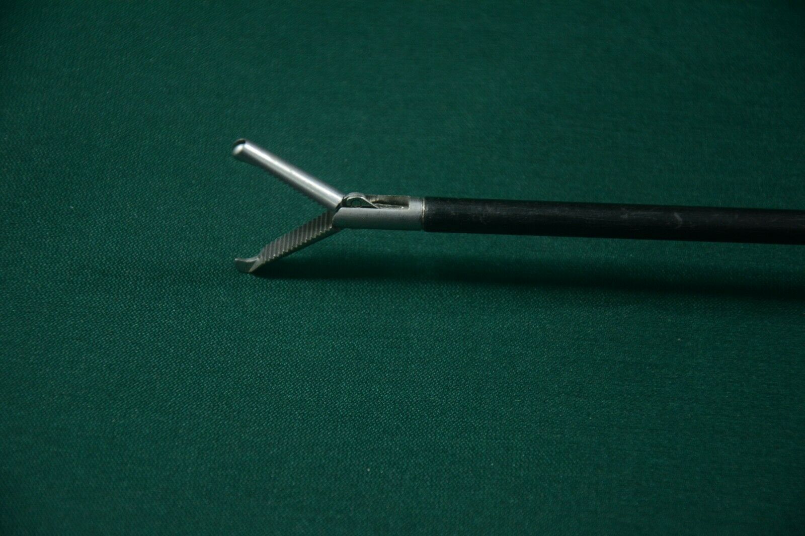 Laparoscopic Rat Tooth 1/2 Jaw Grasper Forceps Micro Surgical