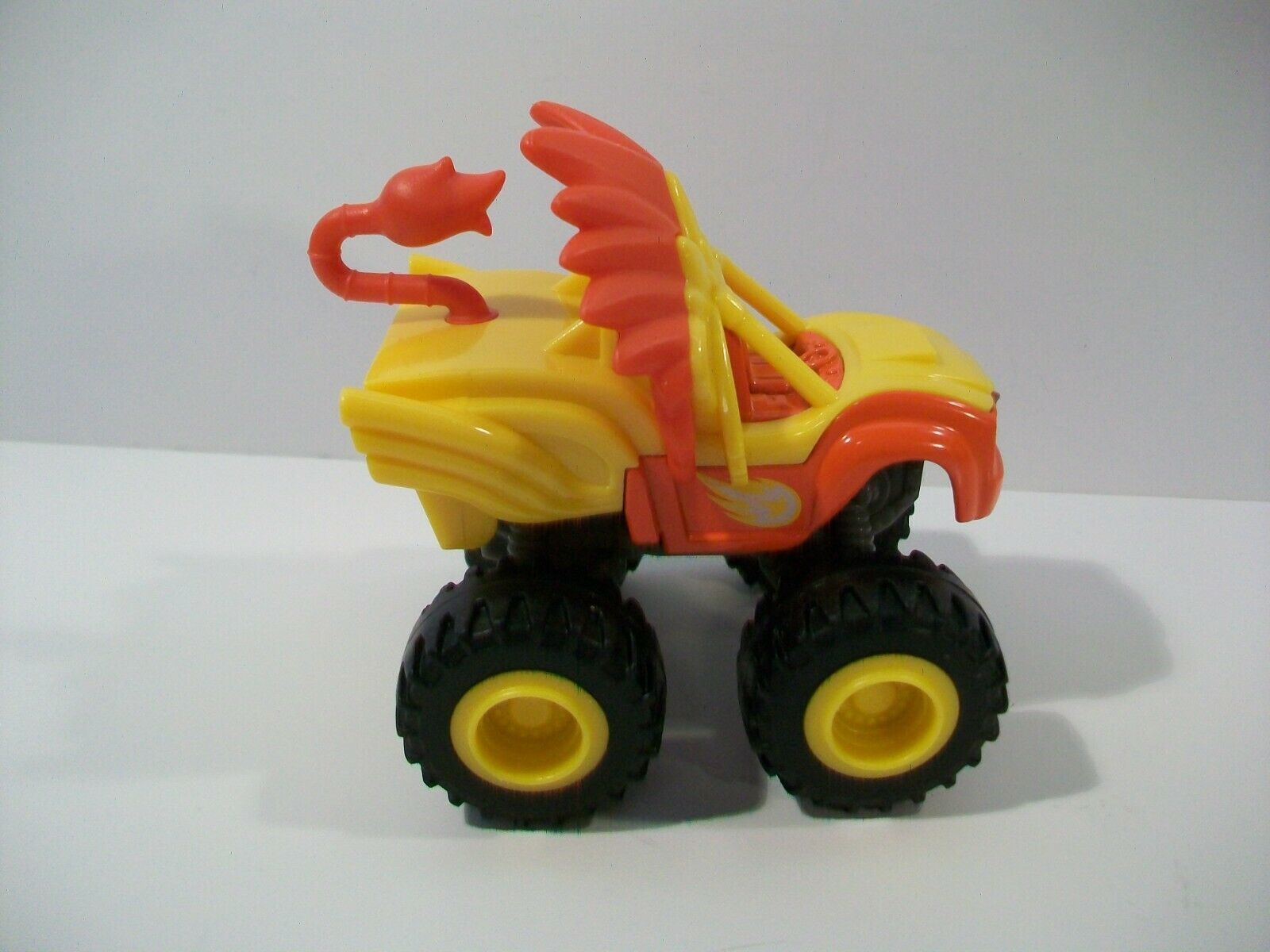 BLAZE & THE MONSTER MACHINES WILD WHEELS LION BLAZE DIECAST TRUCK