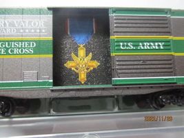 Micro-Trains # 10100769 Micro-Trains Military Valor Award US Army Service Cross image 4