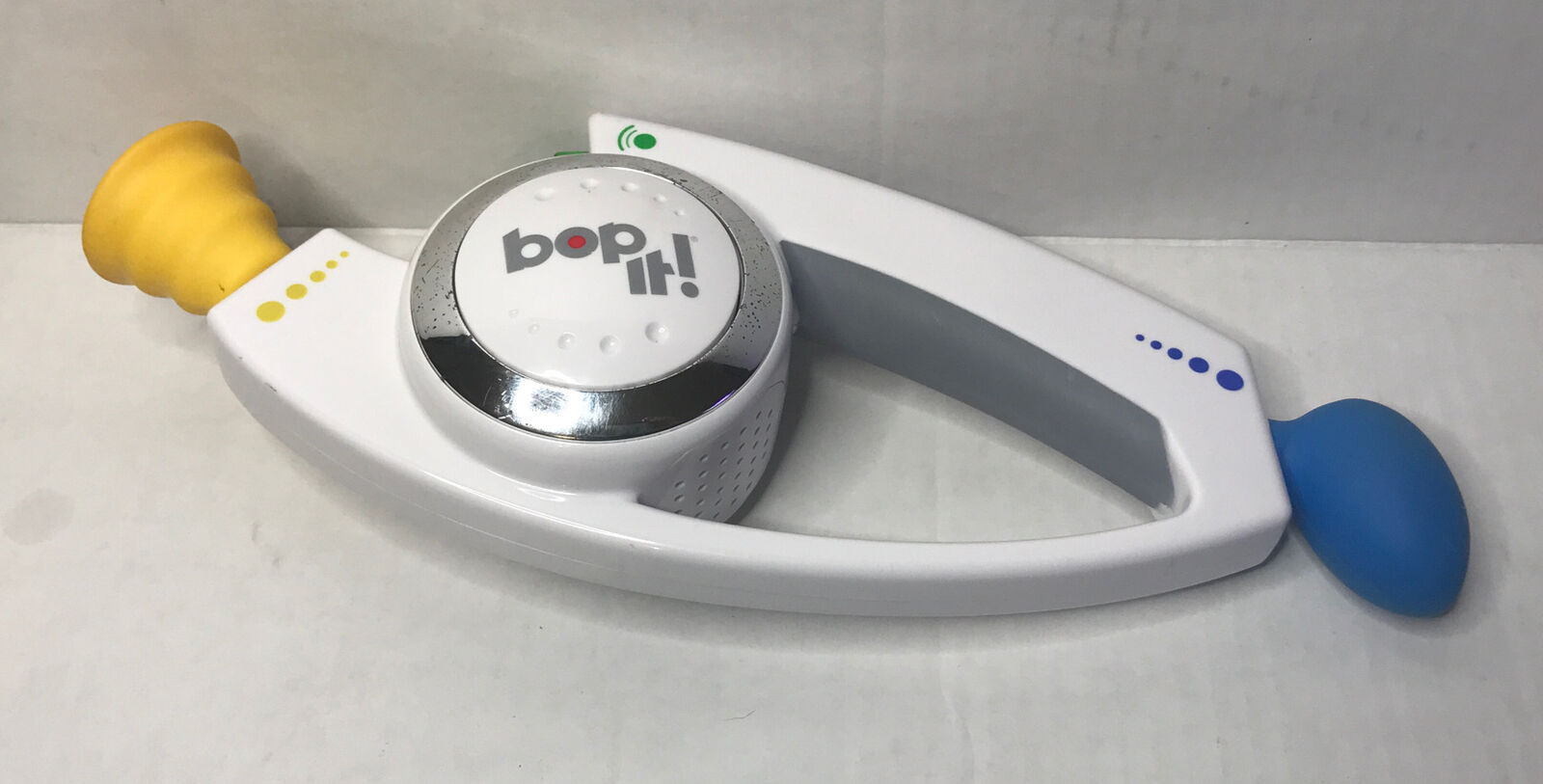 Bop It Talking Handheld Electronic Reflex Game 2008 Hasbro for sale online 