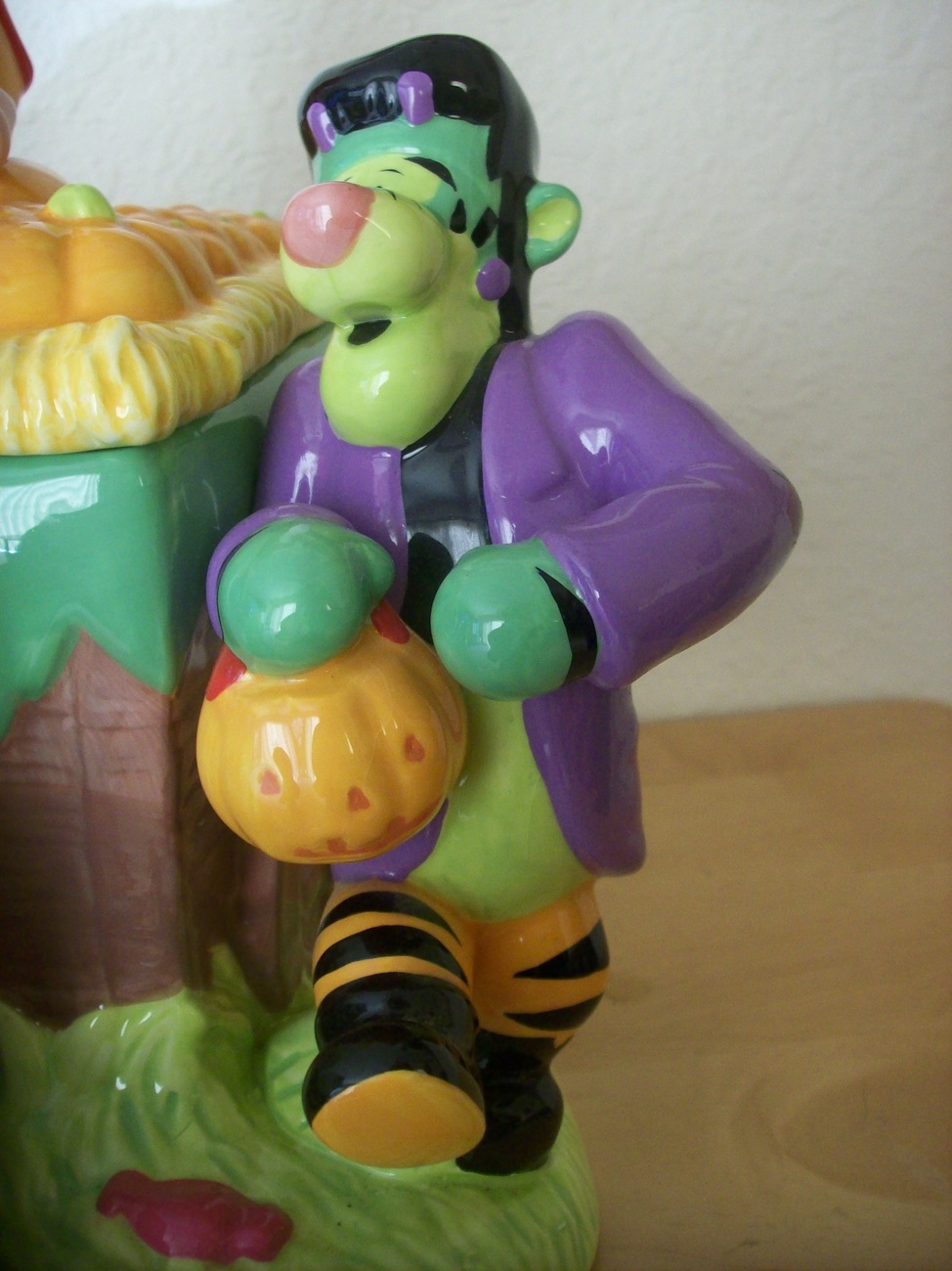 Disney Winnie the Pooh & Friends Halloween Cookie Jar Cookie Jars