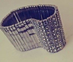 S l1600 thumb200
