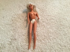 1966 Mattel Barbie Doll 1976 Head Blonde Rooted Hair Blue Eyes Twist N Turn Arm - $20.00