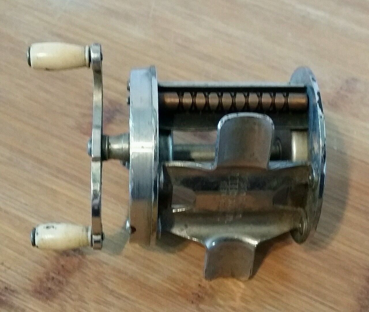 Vintage Bronson Lion LW 1800 Fishing Reel and 50 similar items