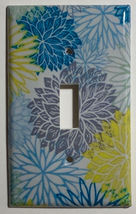 Chrysanthemum flowers pattern Light Switch Outlet Wall Cover Plate Home decor image 4