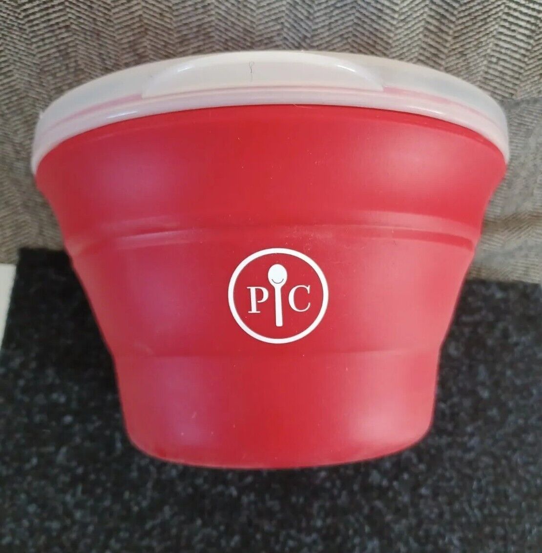 Red Collapsible Pampered Chef Microwave Popcorn Bowl with Lid and
