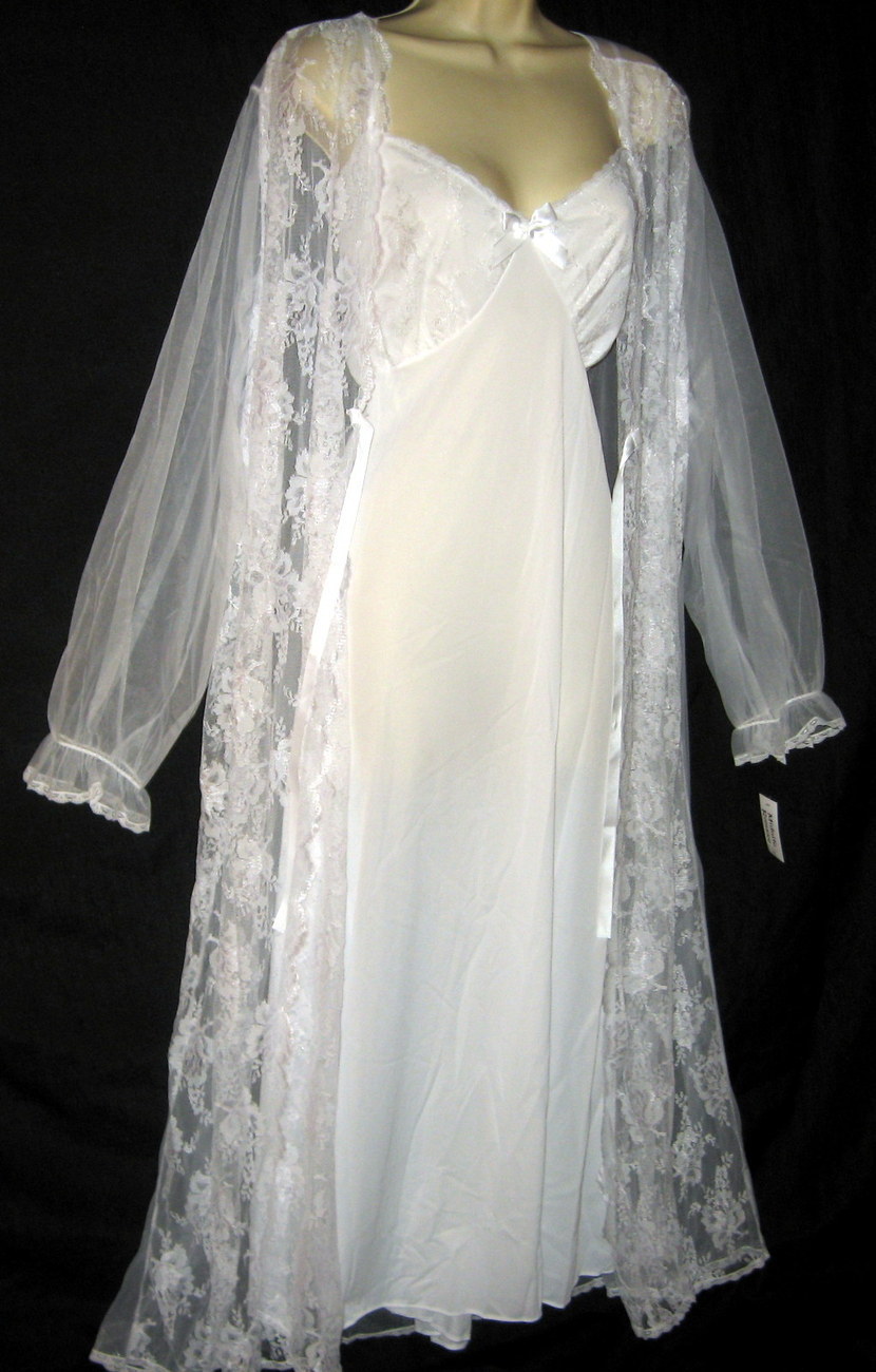 Plus White Bridal Peignoir Long Nightgown 1X NWT - Sleepwear & Robes