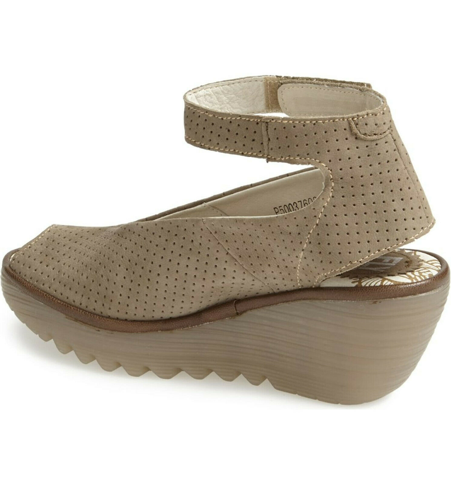 fly wedge sandals