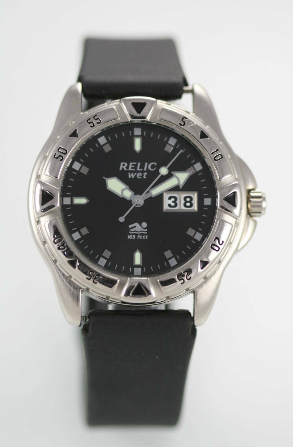 Relic Watch Mens Black Leather Date Stainless Silver Water Resistant