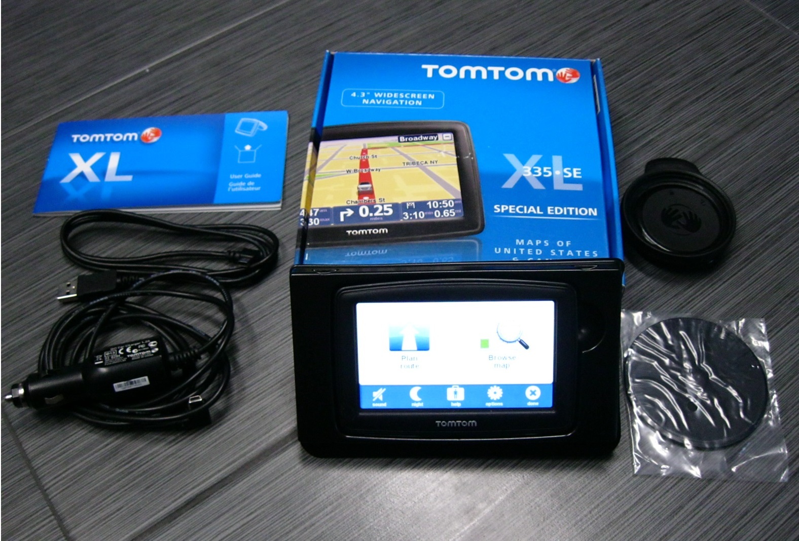 TOMTOM XL 335 SE GPS English Spanish French German Complete with BOX