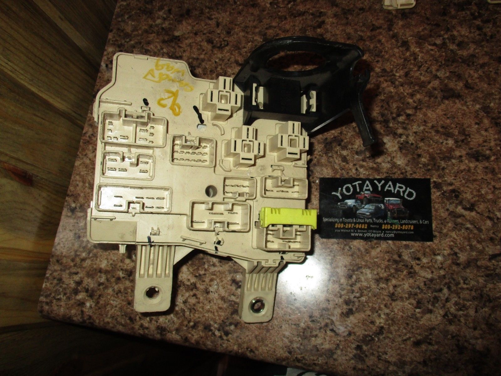 S l1600. S l1600. 92 93 94 95 96 TOYOTA CAMRY INTERIOR FUSE RELAY BOX ...