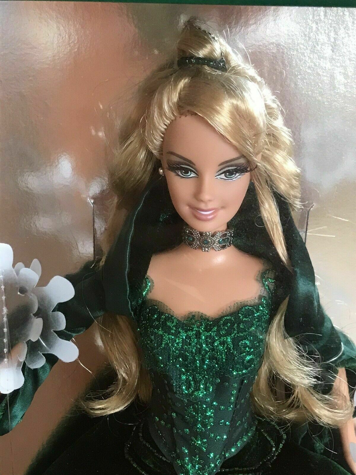 2004 barbie holiday doll