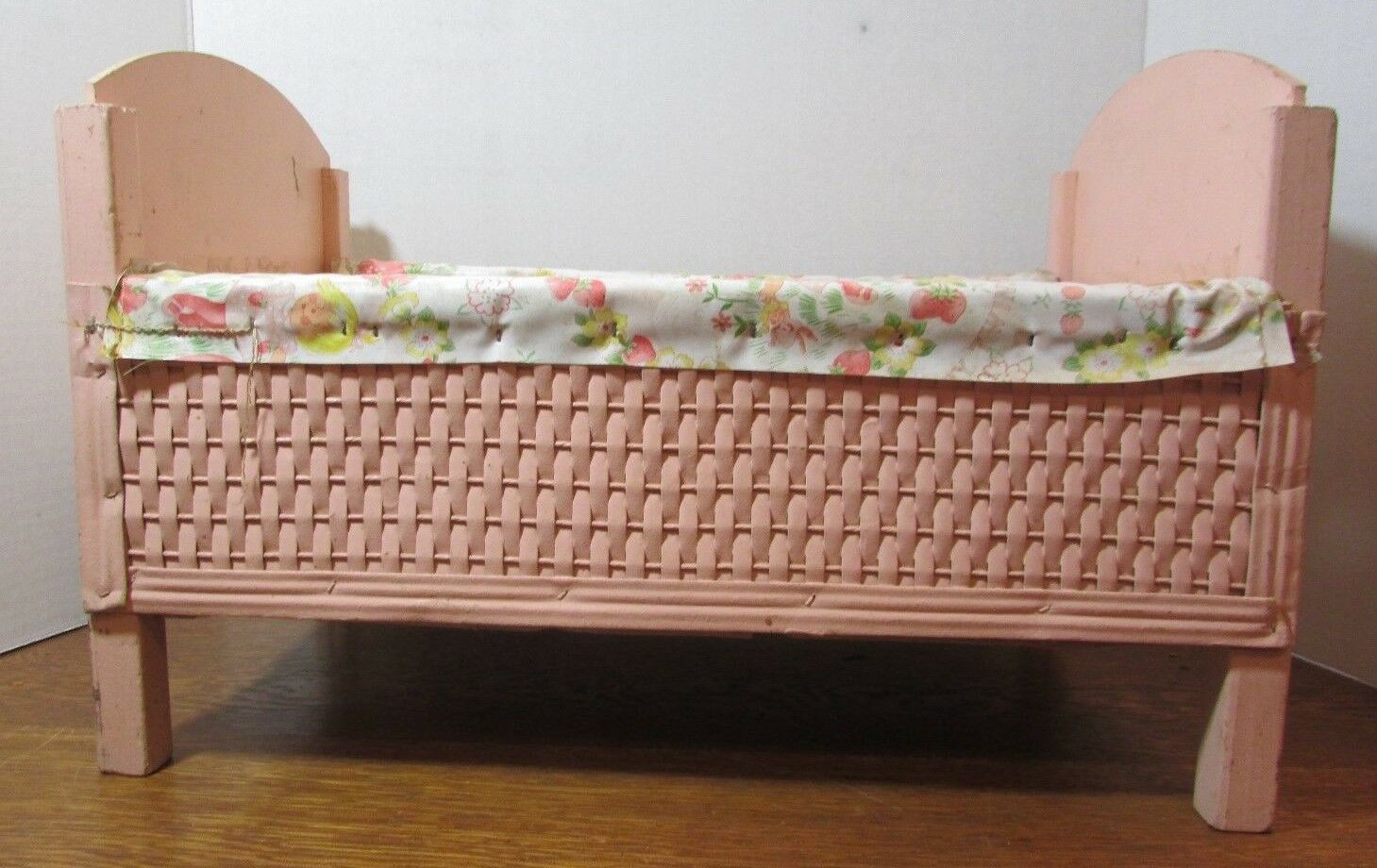 Vintage PINK Wooden Rocking Baby Doll Bed Cradle Crib Rocker 15x8x9 W