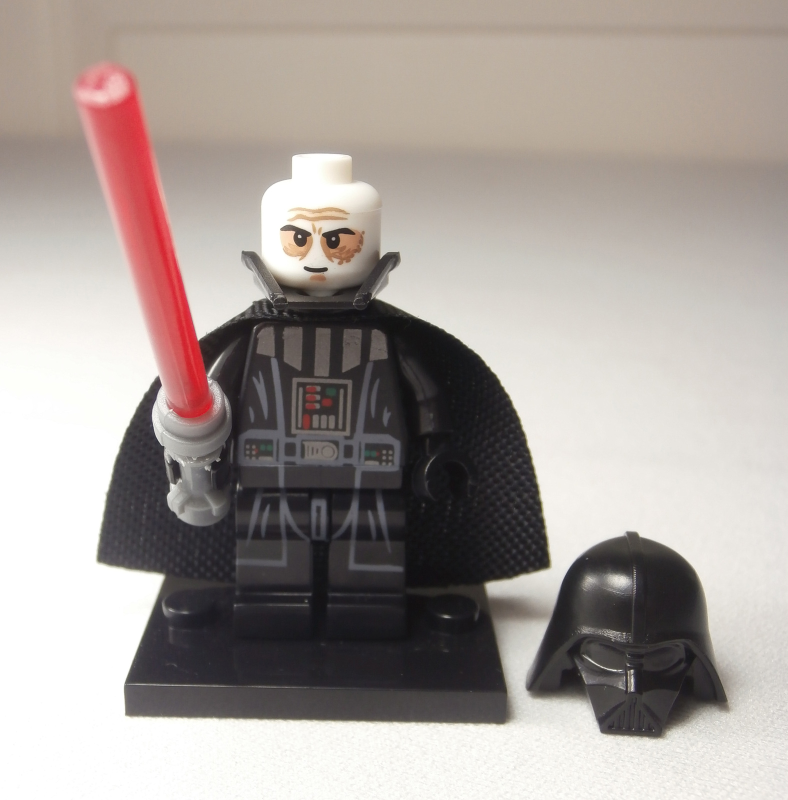Darth Vader 2-piece Mask Star Wars Minifigure +Stand Anakin Sith Jedi FAST SHIP