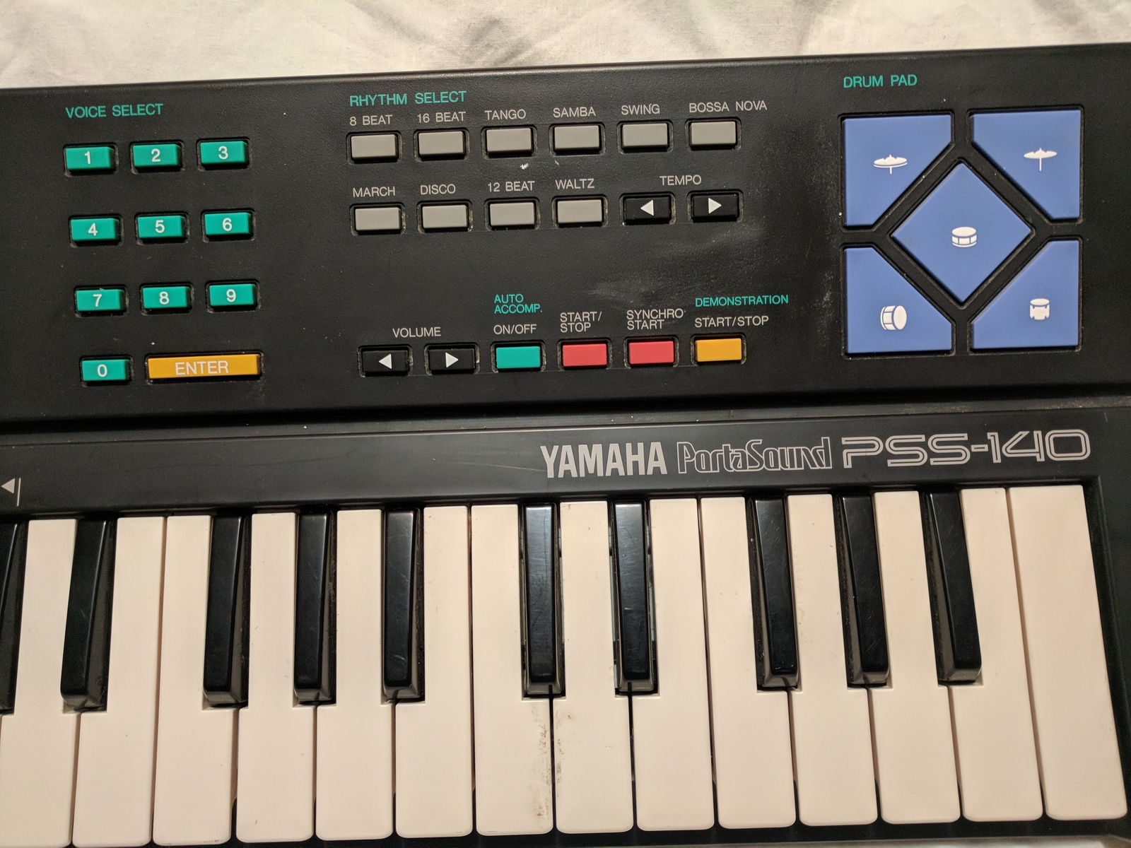 Yamaha PSS140 vintage music keyboard. Simple, retro, fun! Electronic