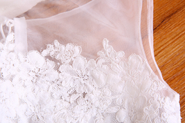White Sleeveless Lace Crop Top Wedding Bridesmaid Lace Tops Custom Wedding Tops  image 2