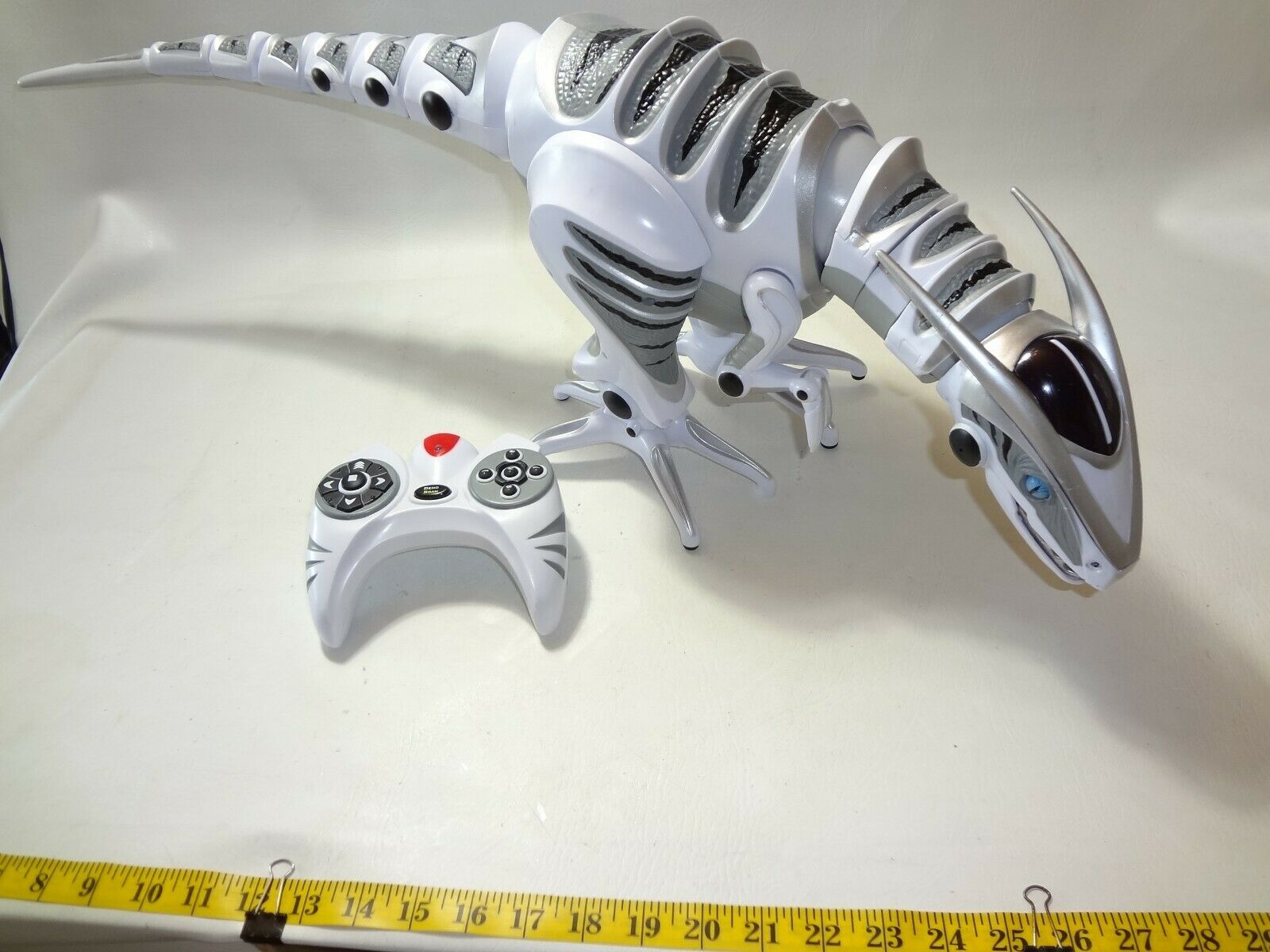 2005 wowwee robot dinosaur