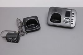 Panasonic KX-TGE633M DECT 6.0 Cordless Phone System 2 PHONE SET image 4