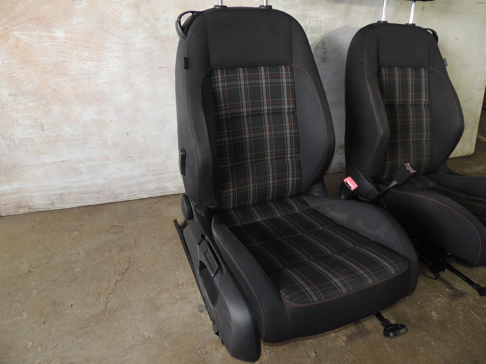 2012 Mk6 Vw Gti Plaid Cloth Bucket Bolster Seats Set Good 2 Door