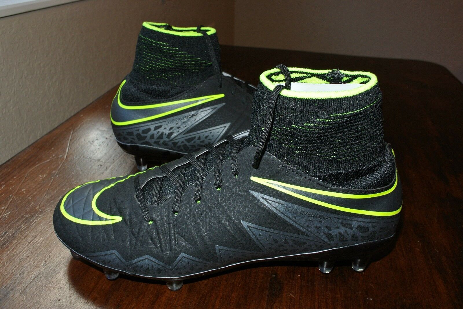 youth nike hypervenom phantom 2