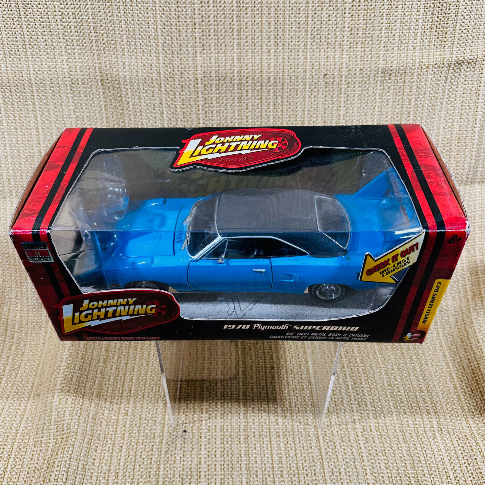 Johnny Lightning Muscle Cars 1970 Blue Plymouth Superbird Limited ...