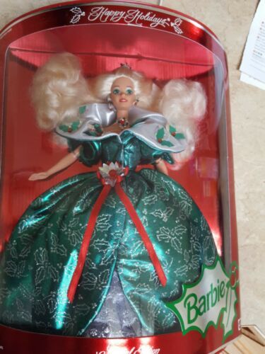 Barbie 2017 Holiday Teresa Doll Brunette FREE PRIORITY SHIPPING