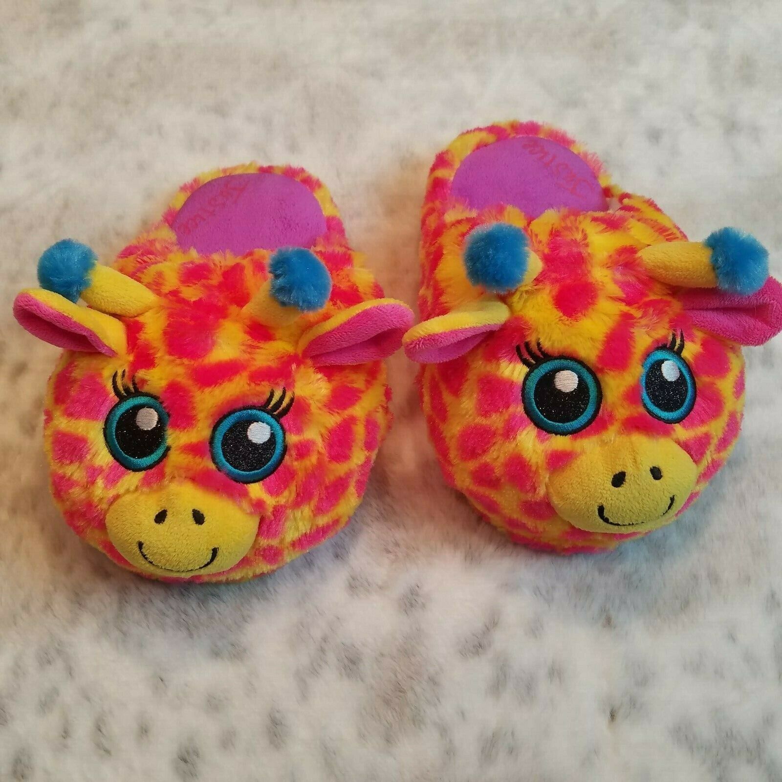 Justice Giraffe Slippers MED 4/5 Pink Yellow Sparkly Black Eyes Purple Bottoms - $14.84