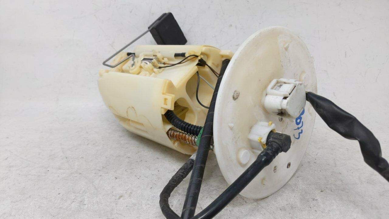 20032006 Toyota Sienna Electrical Gas Fuel Pump Assembly 50872 Fuel