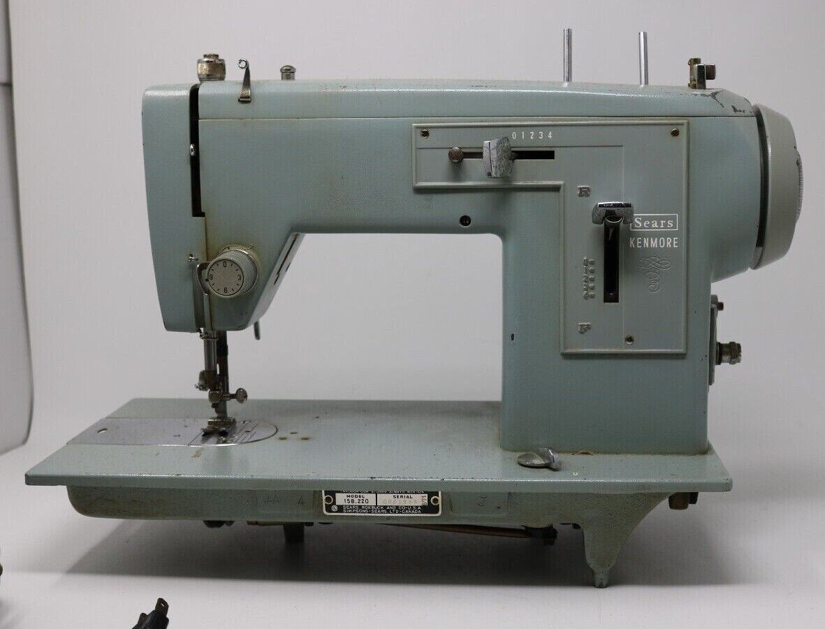 Vintage SEARS Kenmore Model 22 158.220 Zig Zag Sewing Machine Machines