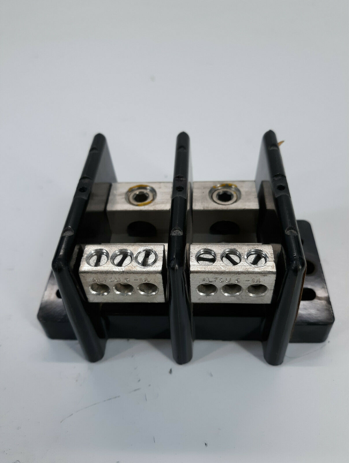 Bussmann 160212 Terminal Blocks 175A600V Wire & Cable Connectors