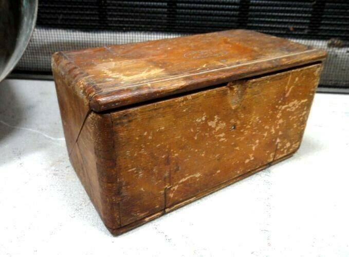 1889 antique SINGER WOOD SEWING MACHINE ACCESSORY BOX primitive,folding