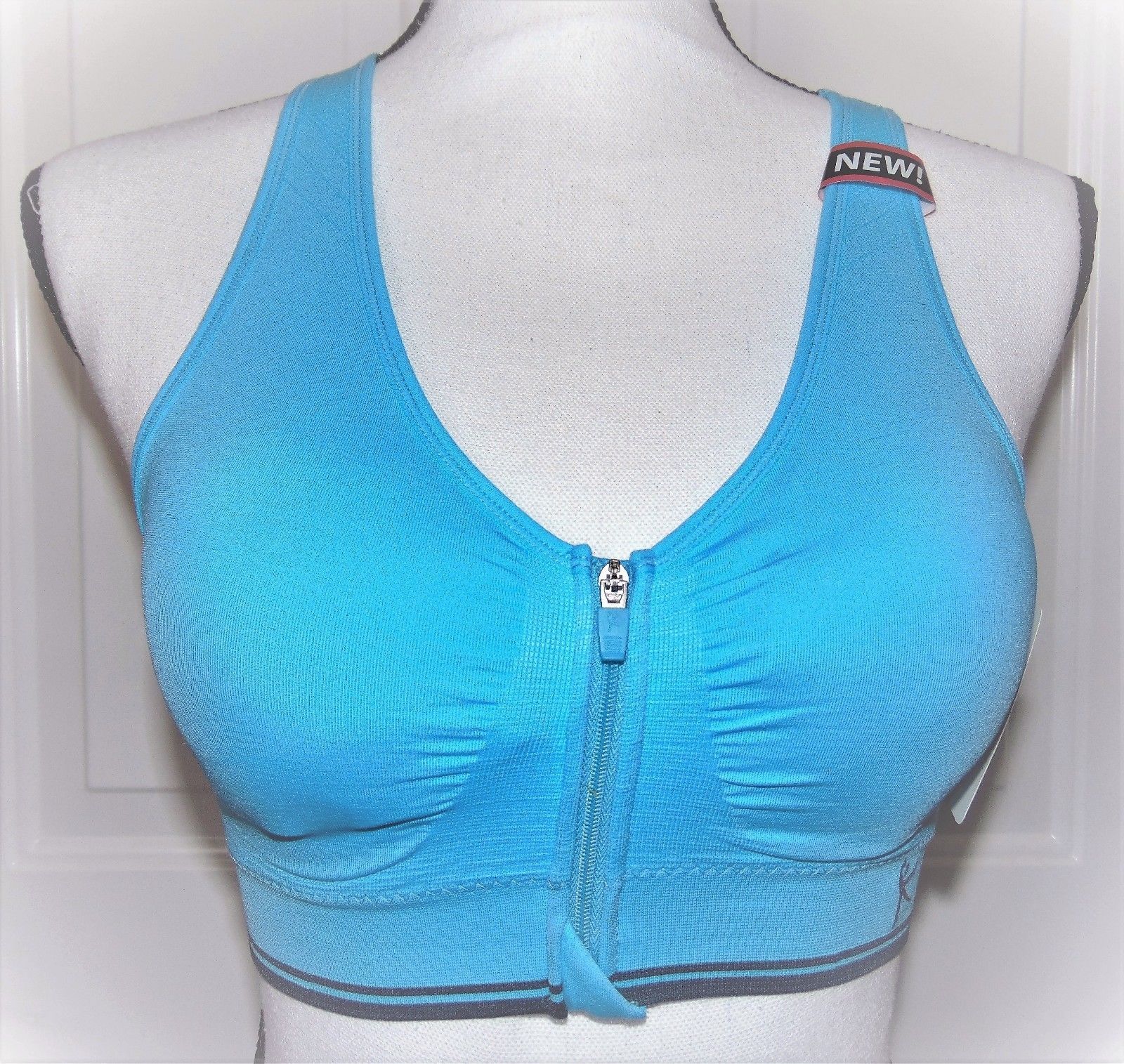 danskin now front zip sports bra