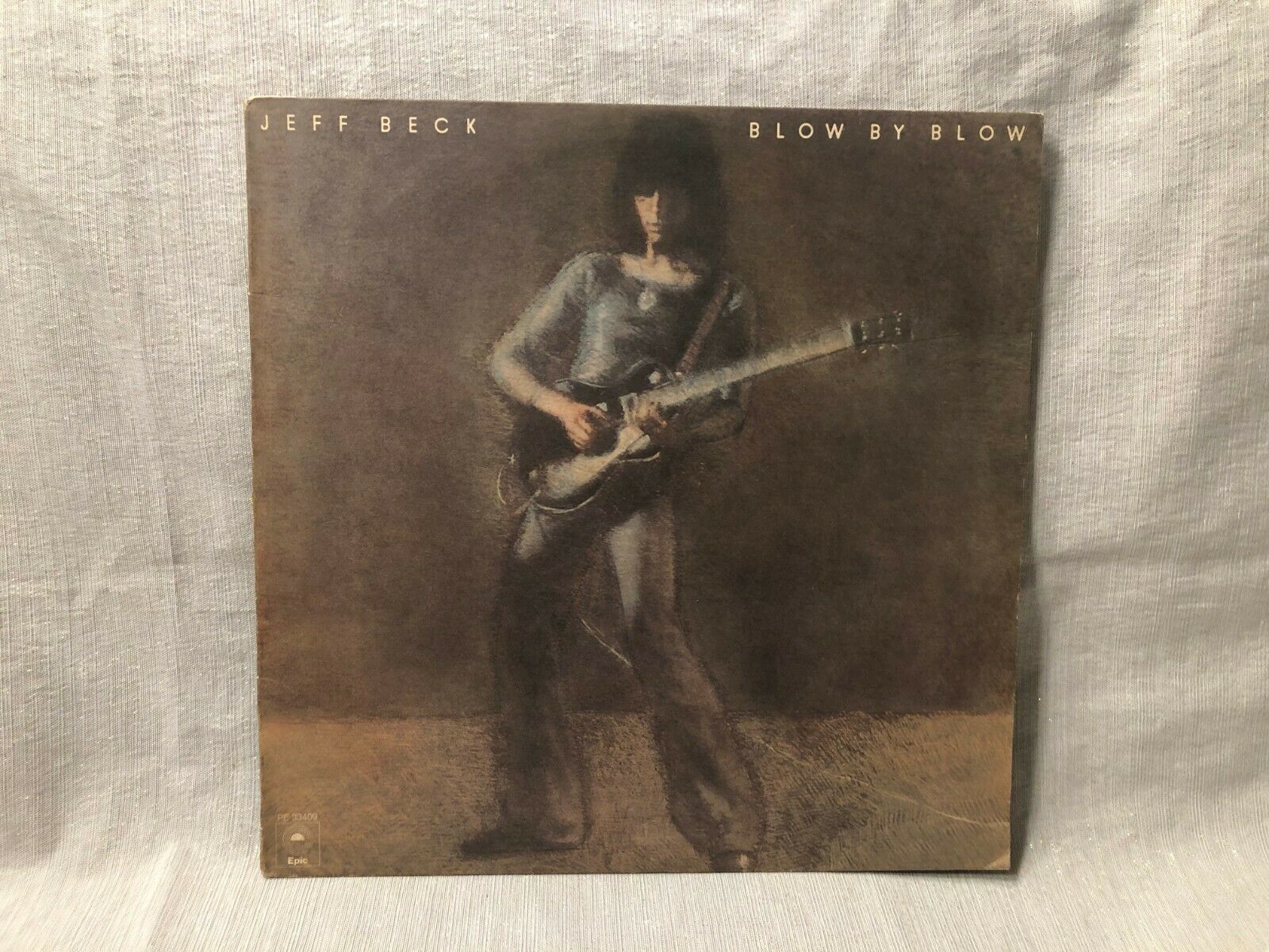 1975 Jeff Beck Blow by Blow LP Vinyl Album Epic ‎Records PE 33409 VG+/VG+ Records