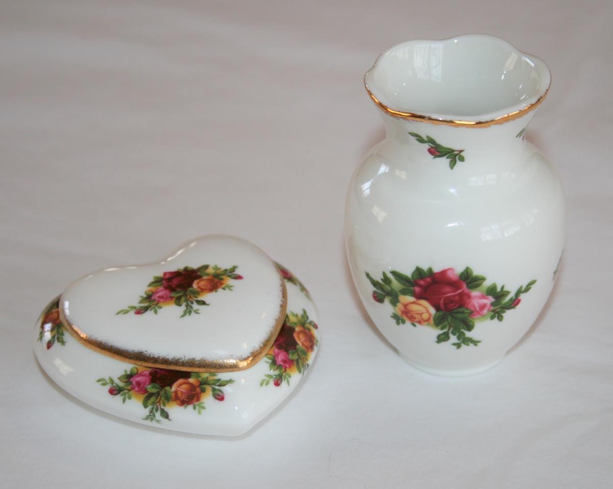 Royal Albert Bone China Old Country Roses And 31 Similar Items