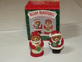 HALLMARK Merry Miniatures Charm Mr. and Mrs. Claus 2 piece set Miniature Figurin - $10.48