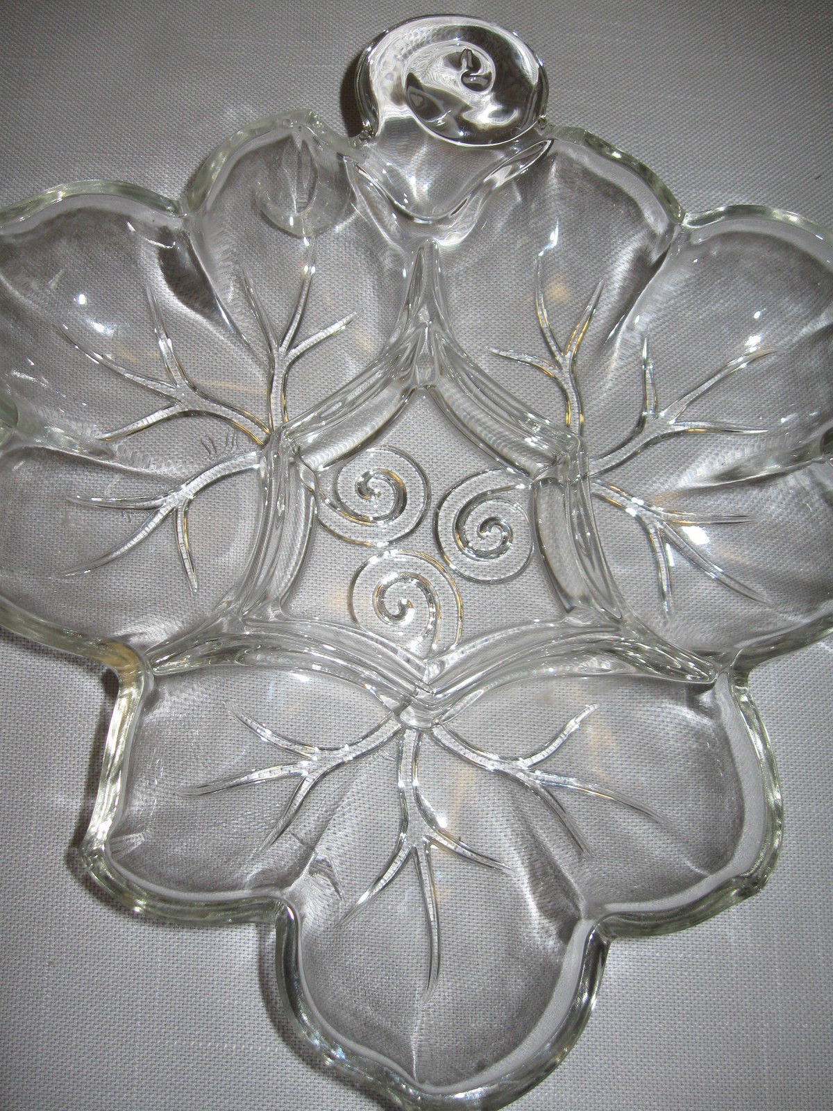 Crystal Clear Glass Leaf Design Candy Relish Veggie Dish 3 Part With Dip Center Pottery And Glass