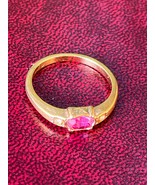 Vintage Avon Signed Thin Goldtone Band w Oval Pink &amp; Tiny Flanking Clear... - $13.09