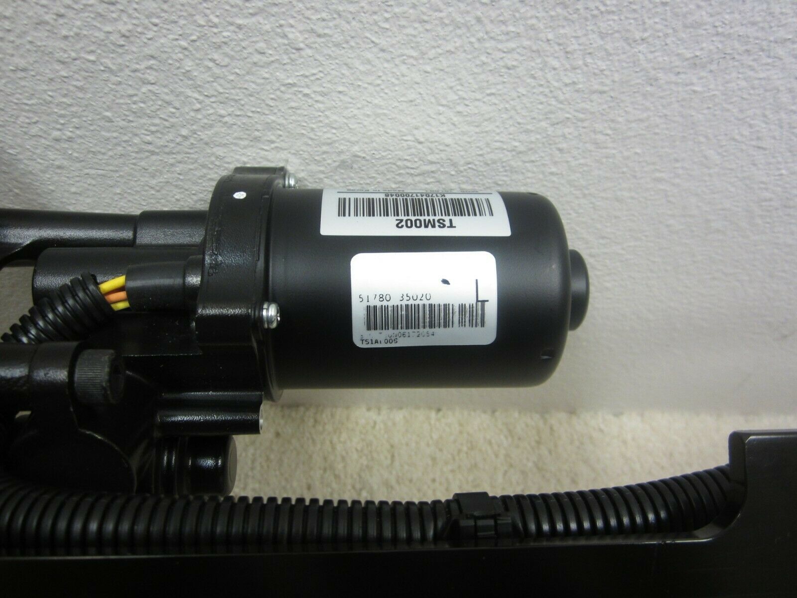 2014 2019 TOYOTA 4RUNNER OEM 70" LEFT SIDE POWER STEP RUNNING BOARD