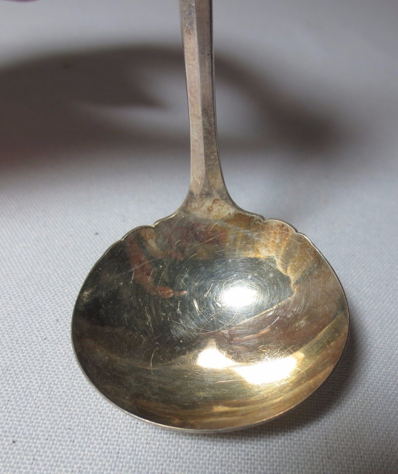 Oneida Community Tudor Plate Fantasy Vintage 1941 Cream Ladle Sauce Gravy Silver