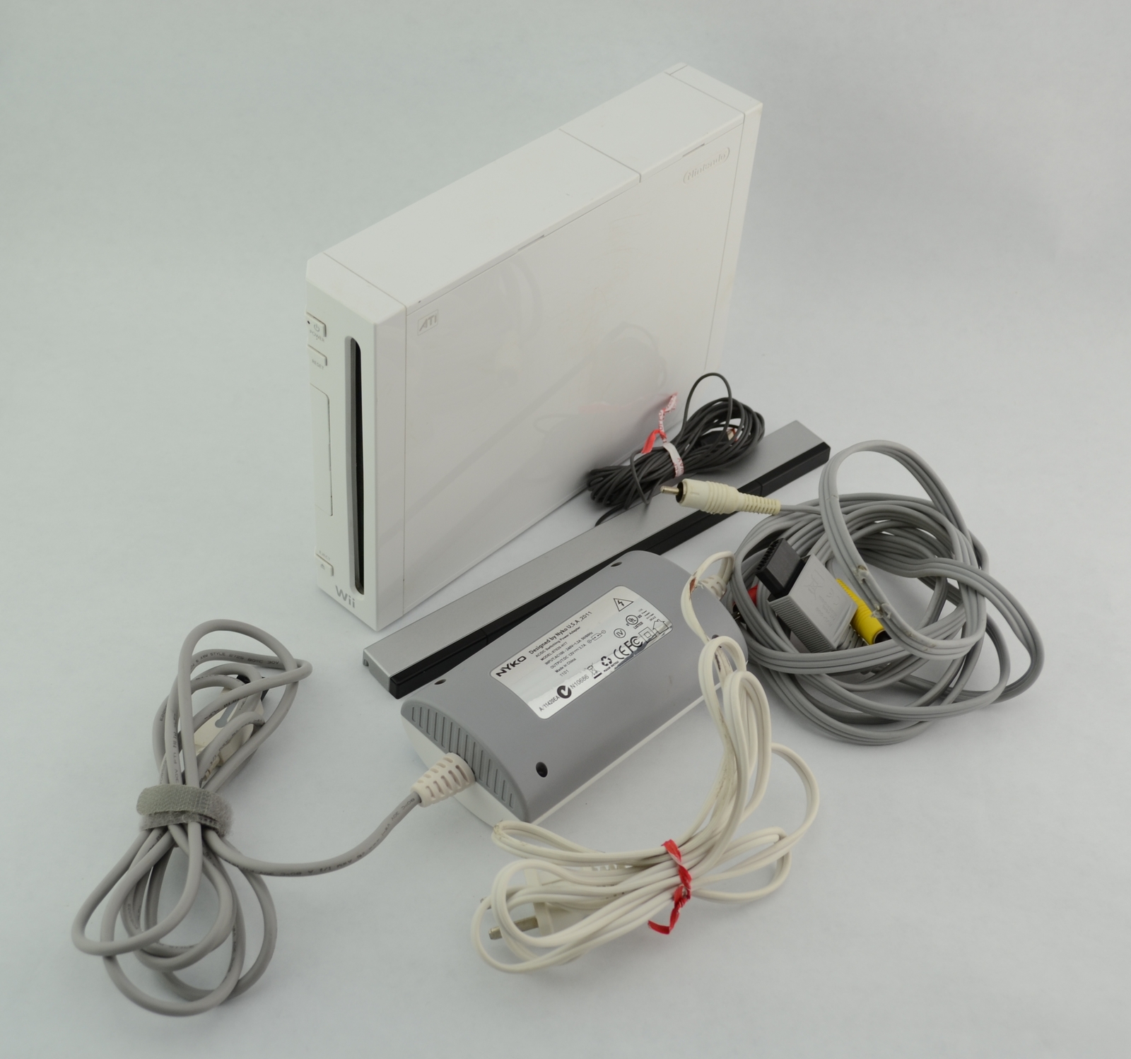 Nintendo Wii Console RVL001 (USA) for parts Video Game Consoles