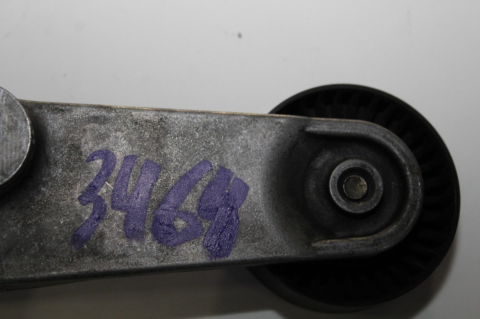 20002005 TOYOTA CELICA GT SERPENTINE BELT TENSIONER PULLEY 3464 Car